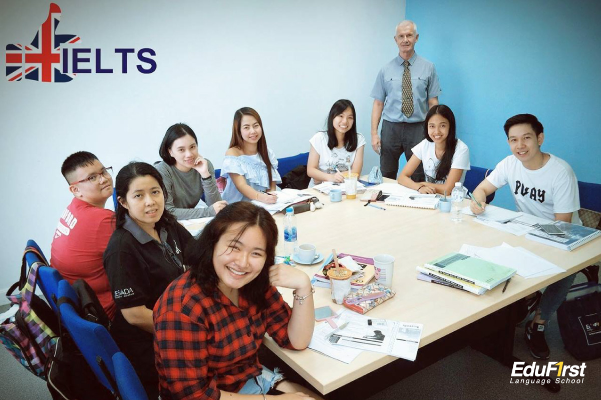 คอร์สเรียน IELTS ติวไอเอล โดยอาจารย์ผู้มีประสบการณ์ ติว IELTS โดยตรง สอนสด เน้นเทคนิคการทำข้อสอบ - โรงเรียนสอนภาษาอังกฤษ EduFirst